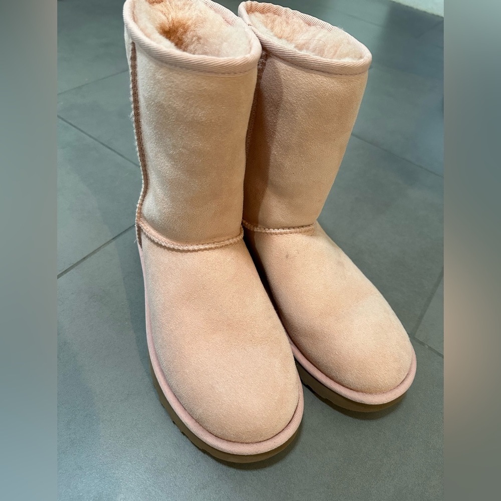 brand new pink ugg boots
